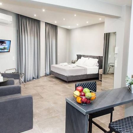 E Spacious Cornered Brand New Studio Apartment E 아테네 외부 사진